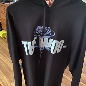 Vlone sweater/ the woo